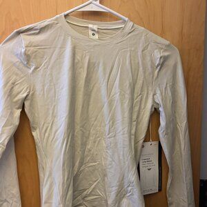 Womens White Swifty Tech Long Sleeve Shirt XS